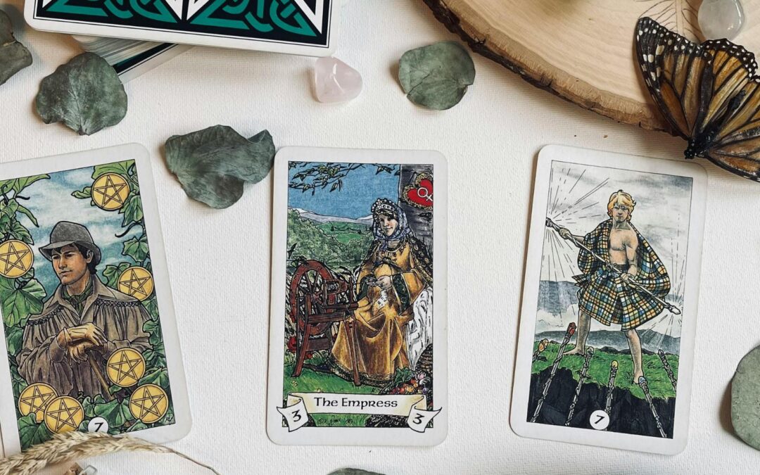 Comment lire les cartes de tarot pour débutants : guide pas à pas
